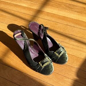 Via Spiga crushed velvet block heel round toed pump 8.5 medium